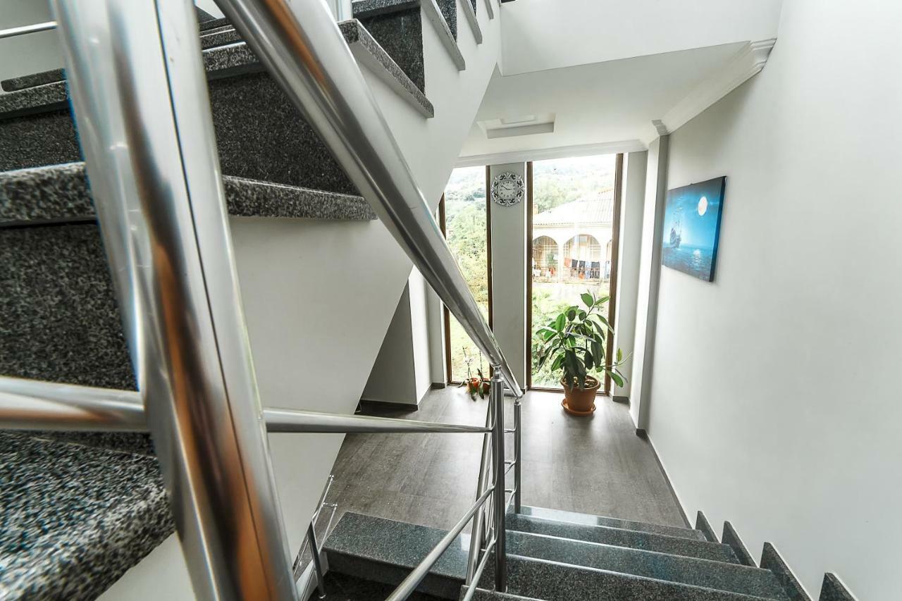 My House Villa โกนิโอ ภายนอก รูปภาพ